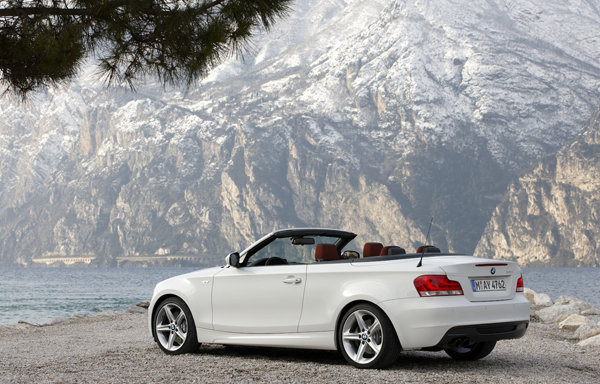 download BMW 135i Convertible with iDrive workshop manual