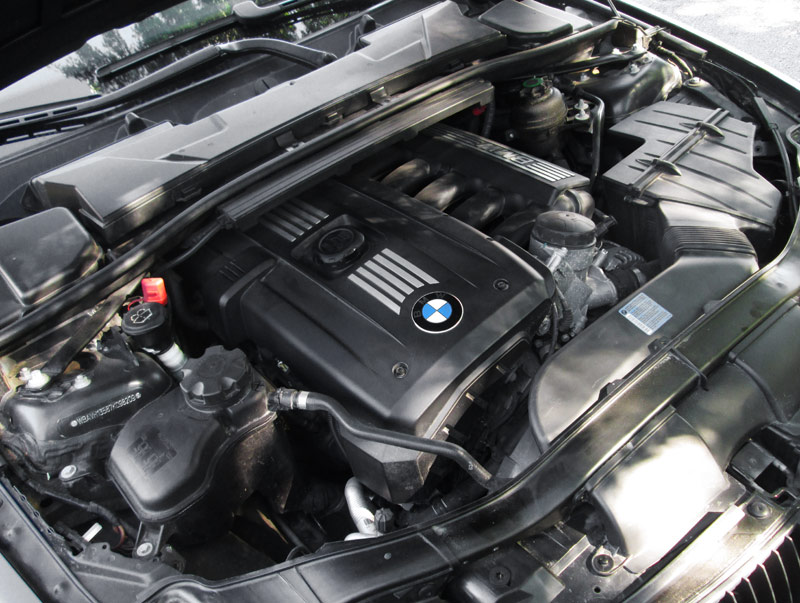 download BMW 323i Sedan able workshop manual