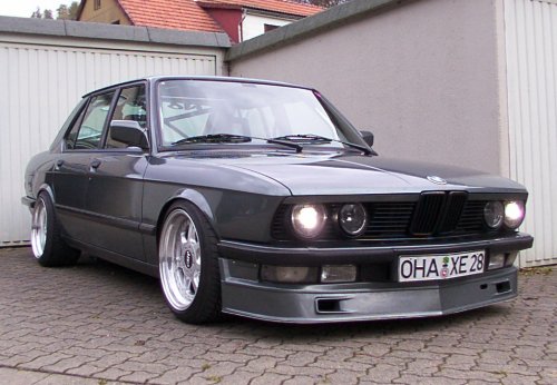 download BMW 525 E28 workshop manual