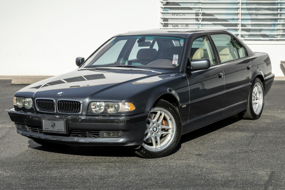 download BMW 750iL able workshop manual