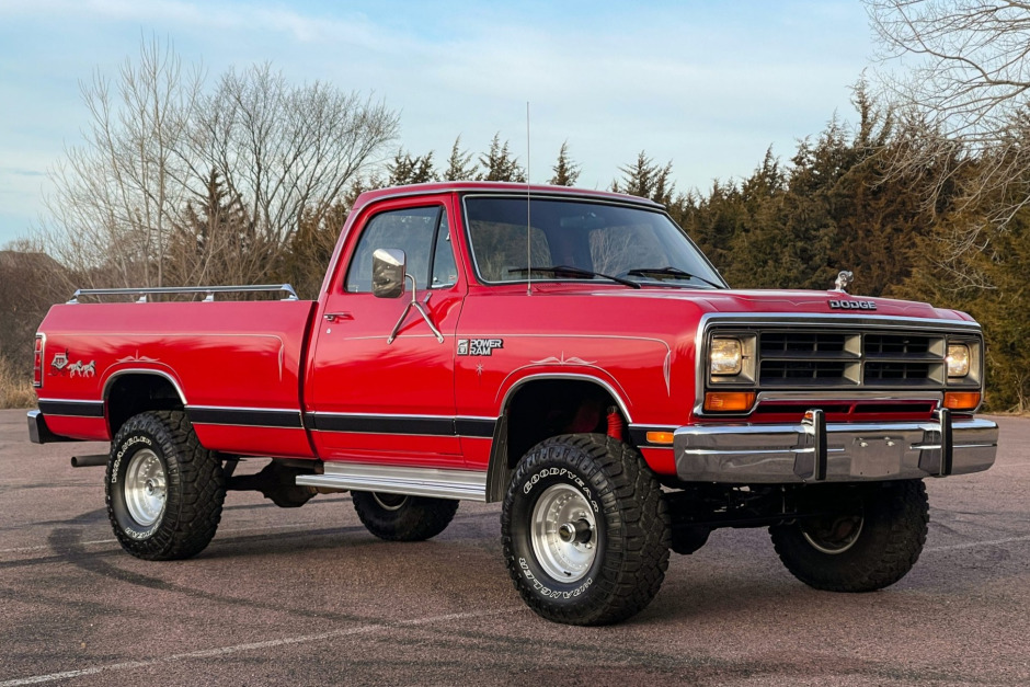 download Dodge W250 Ramcharger able workshop manual