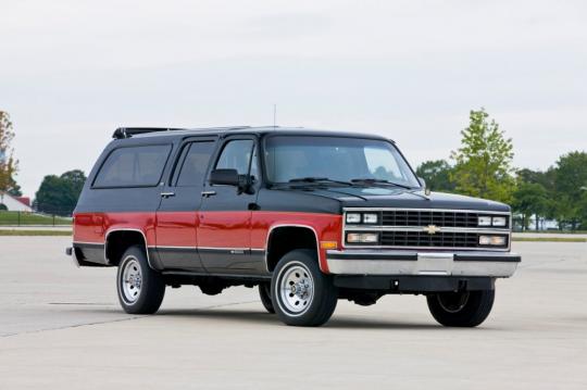 download GMC R2500 Suburban workshop manual