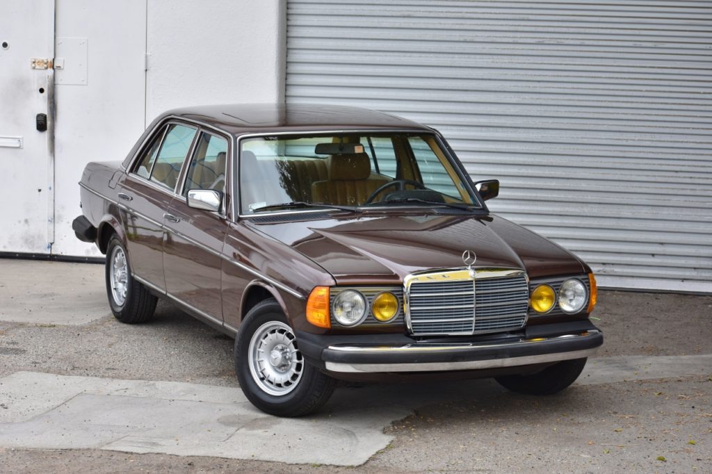 download Mercedes Benz 300D workshop manual