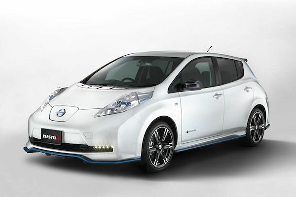 download Nissan Leaf ZE0 workshop manual